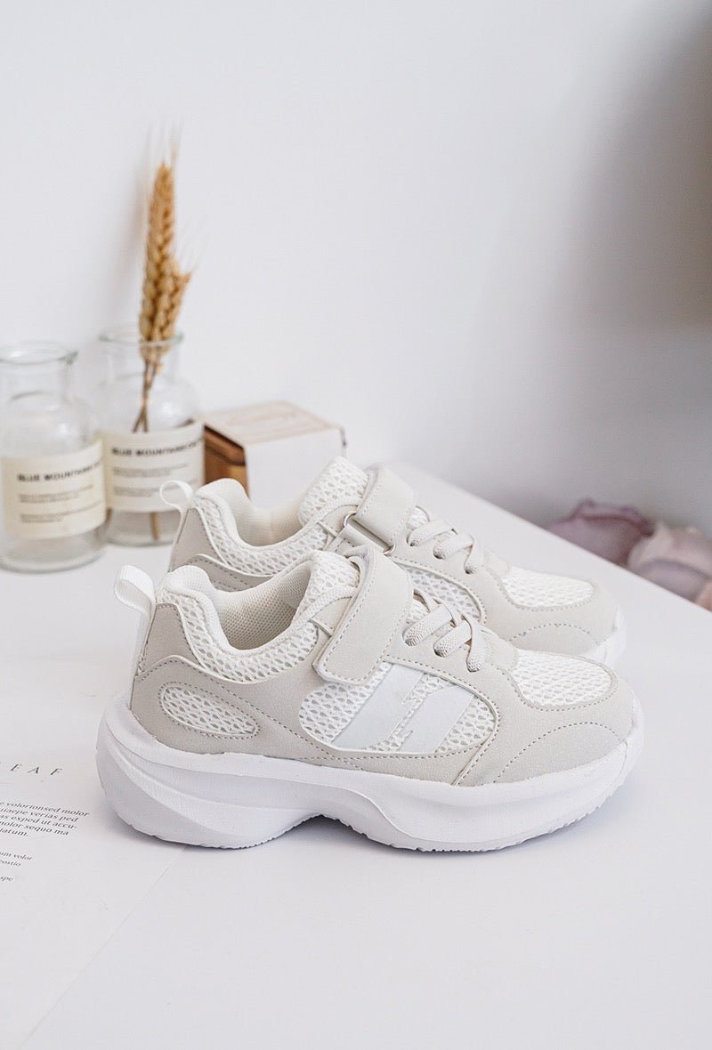 Baskets enfant blanches et beiges à scratch – Chaussures garçon ou fille légères et respirantes - MiniWalks