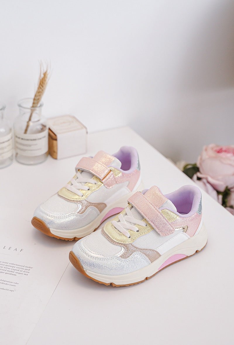 Baskets fille noires et dorées à scratch – Chaussures enfant confortables et tendance - MiniWalks