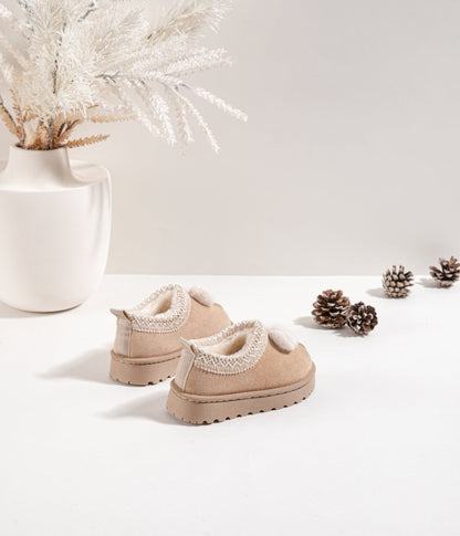Chaussures enfant fourrées avec pompons – Douces, chaudes et irrésistiblement mignonnes - MiniWalks