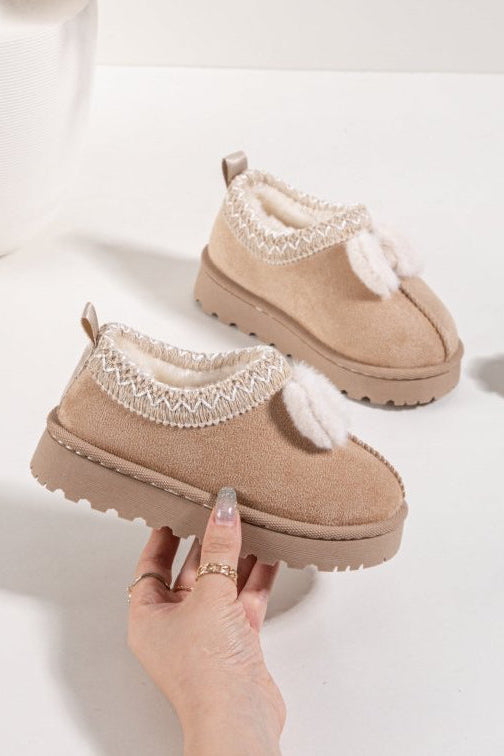 Chaussures enfant fourrées avec pompons – Douces, chaudes et irrésistiblement mignonnes - MiniWalks